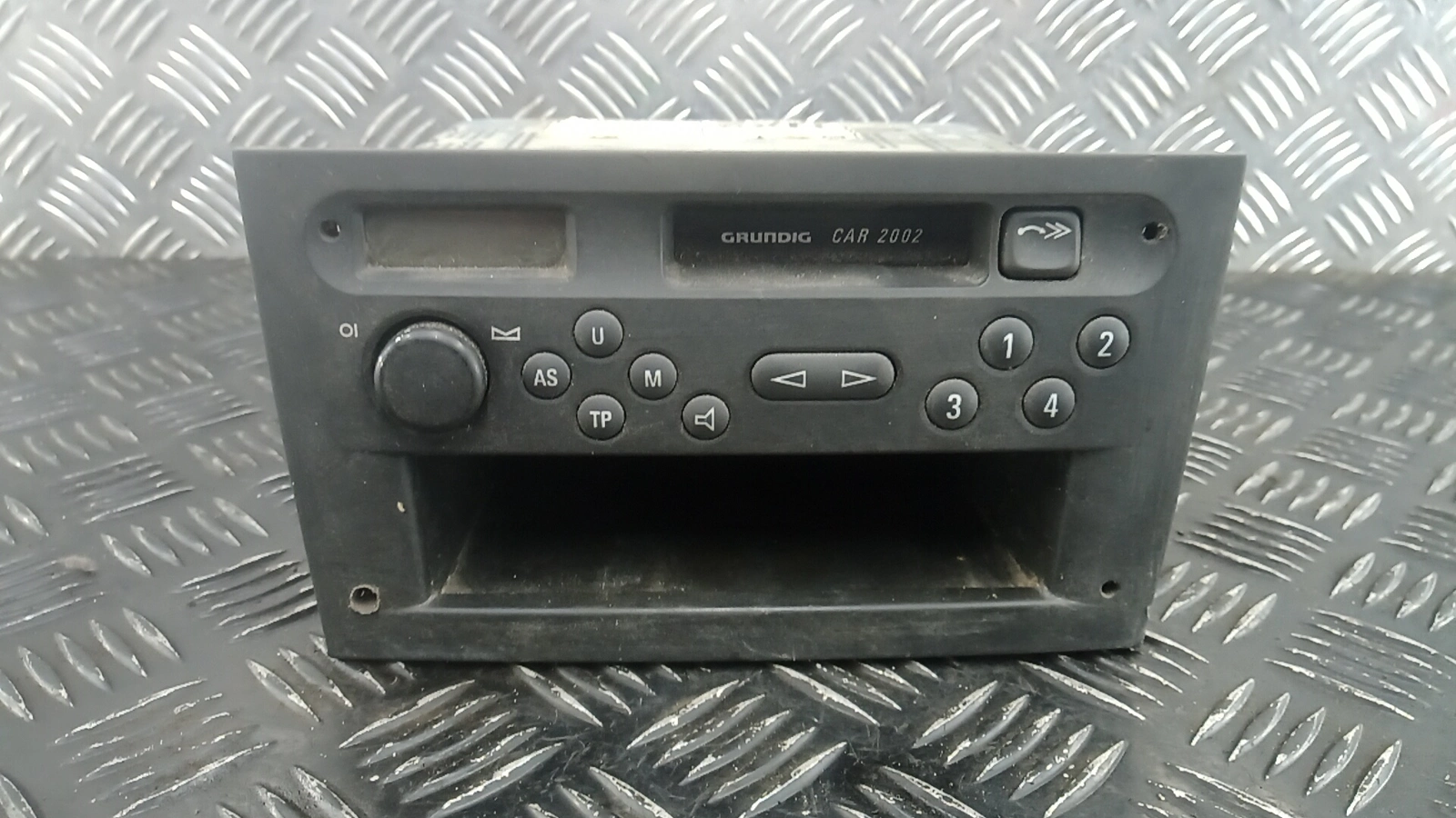 Магнитола к Renault Trafic 2006
