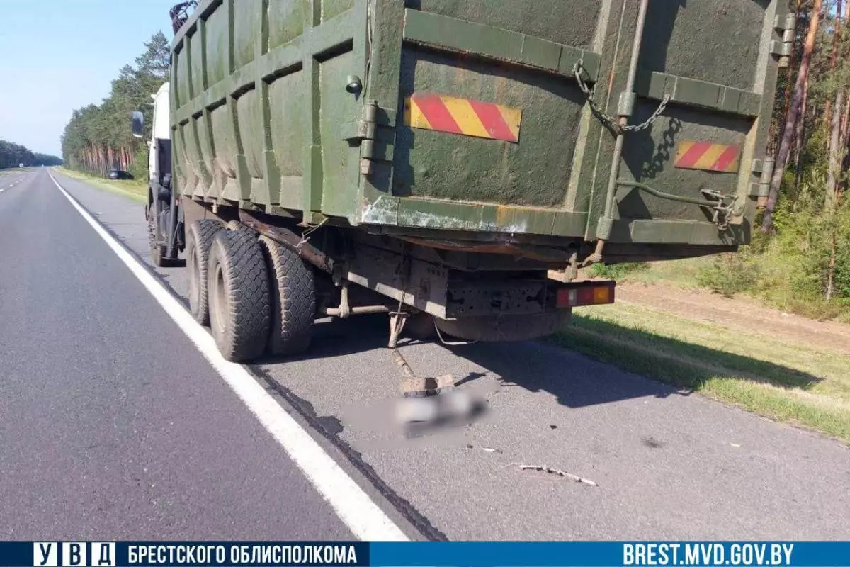 Уснувший водитель совершил аварию на трассе М1