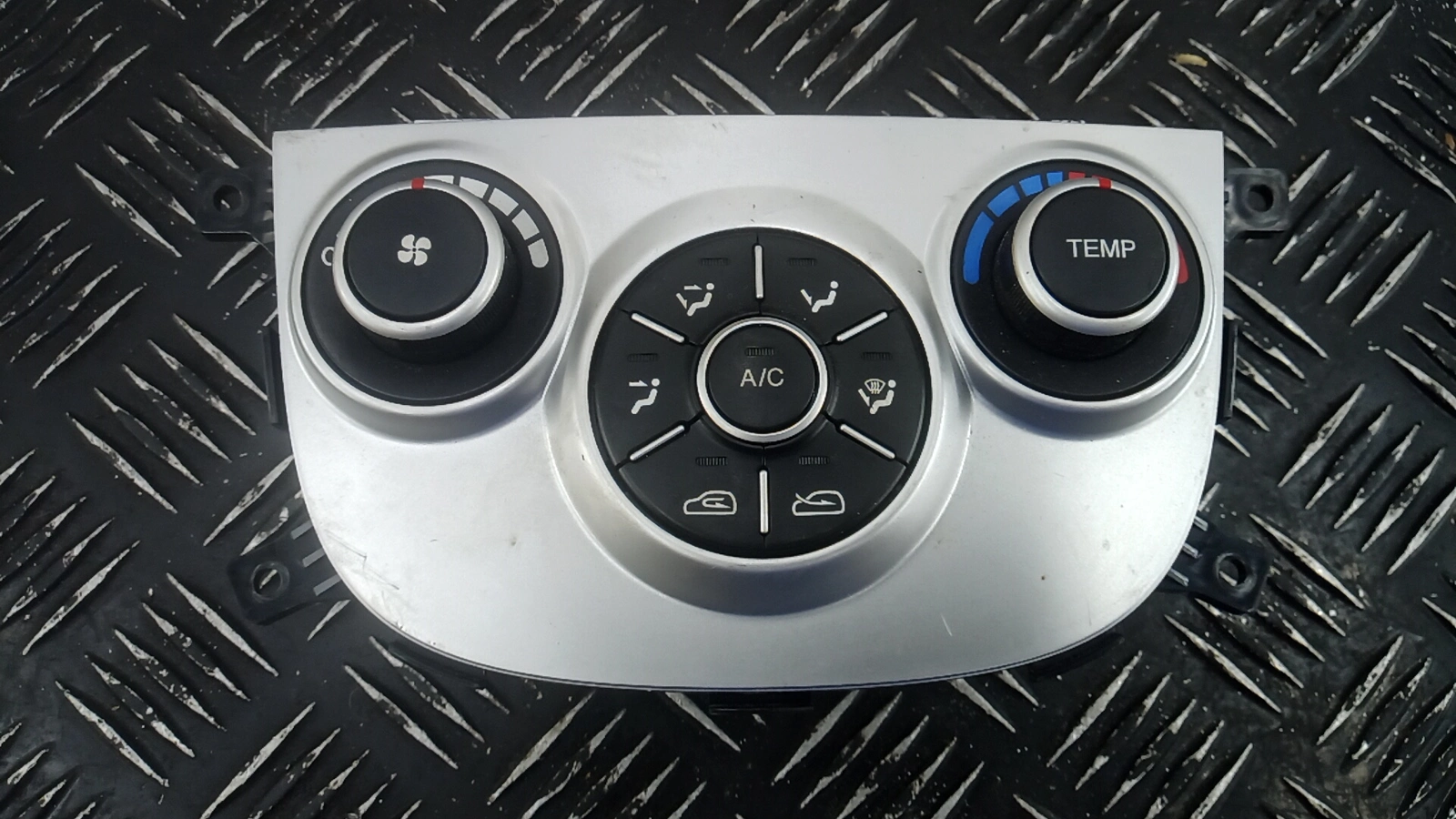 Блок управления печки (переключатель отопителя) к Hyundai Santa Fe 2006