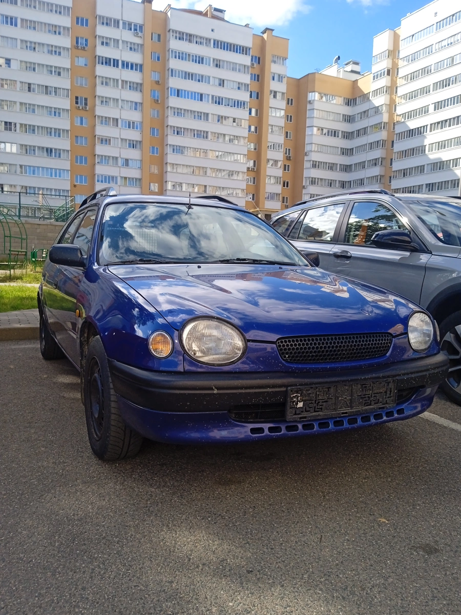 Toyota Corolla VIII (E110), 1998