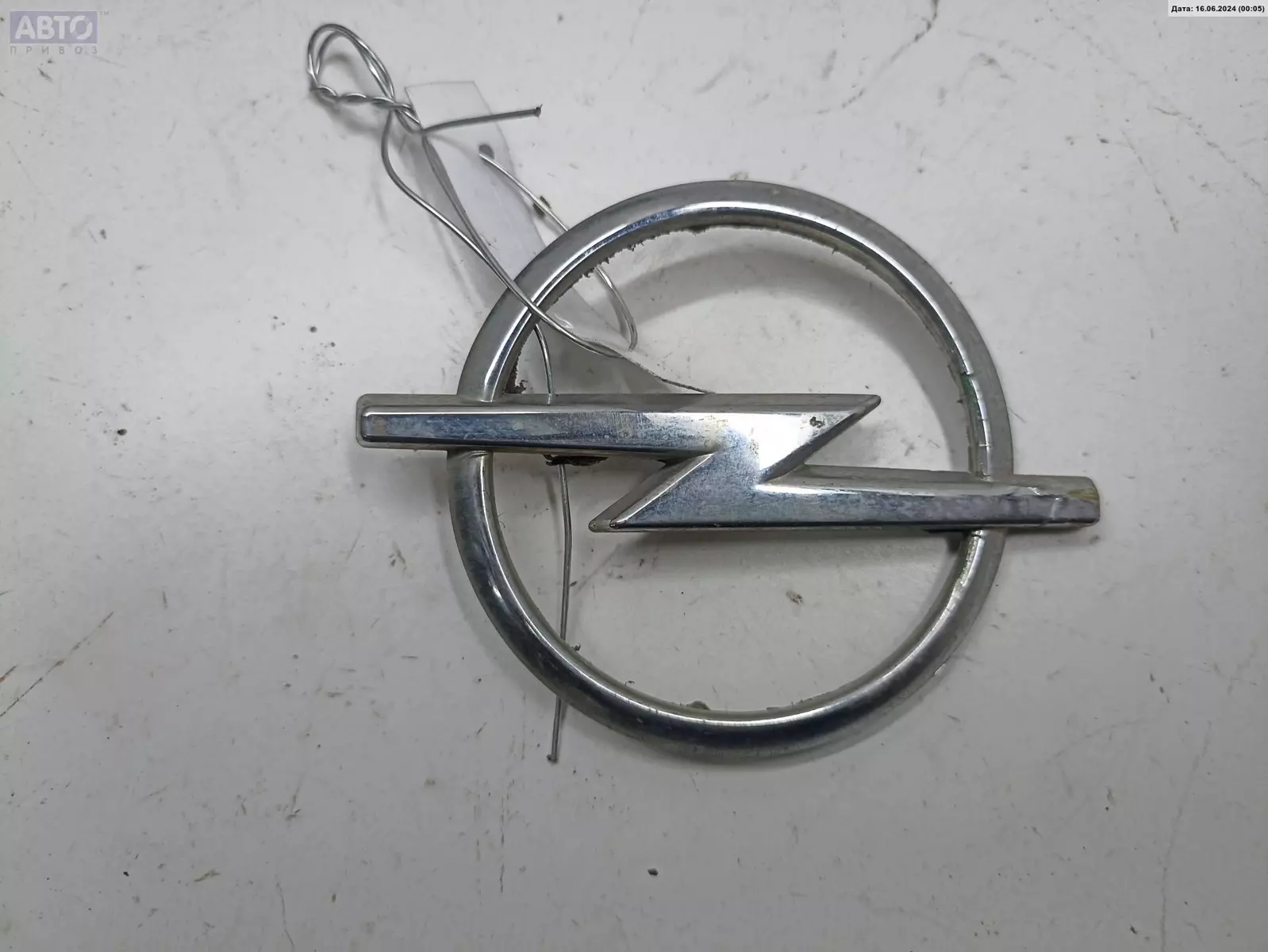 Эмблема к Opel Astra 2004