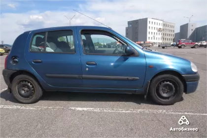 «Не ожидал, что машина так понравится»: мнение владельца Renault Clio