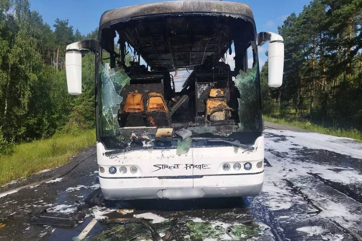 Следовавший из Барановичей в Туров автобус Neoplan сгорел на трассе М10