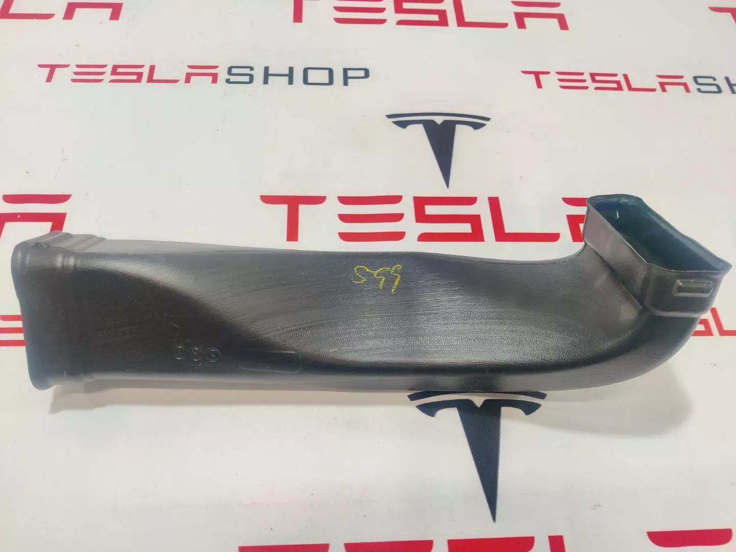 Воздуховод к Tesla Model X 2019