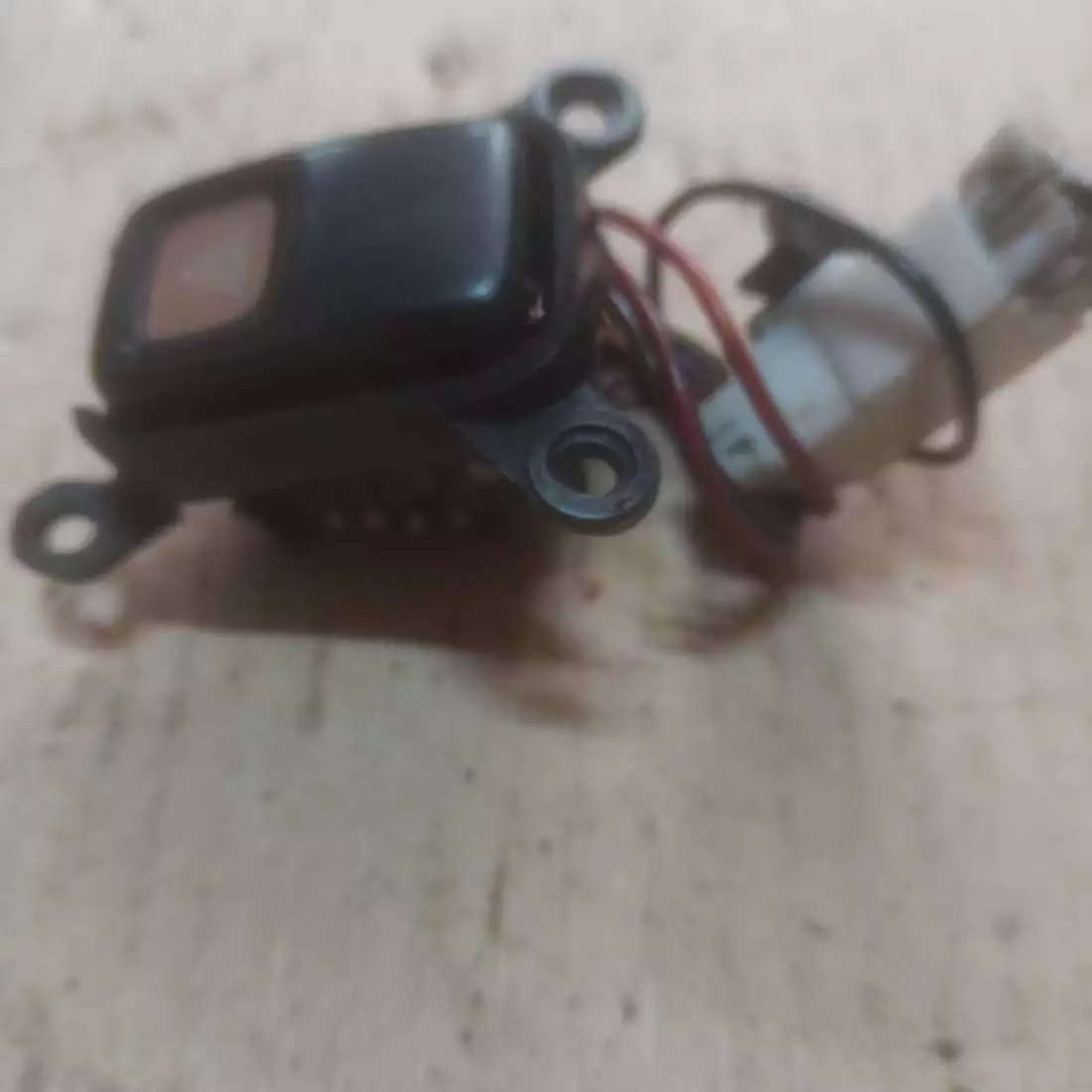 Кнопка  к Mazda 626 1994