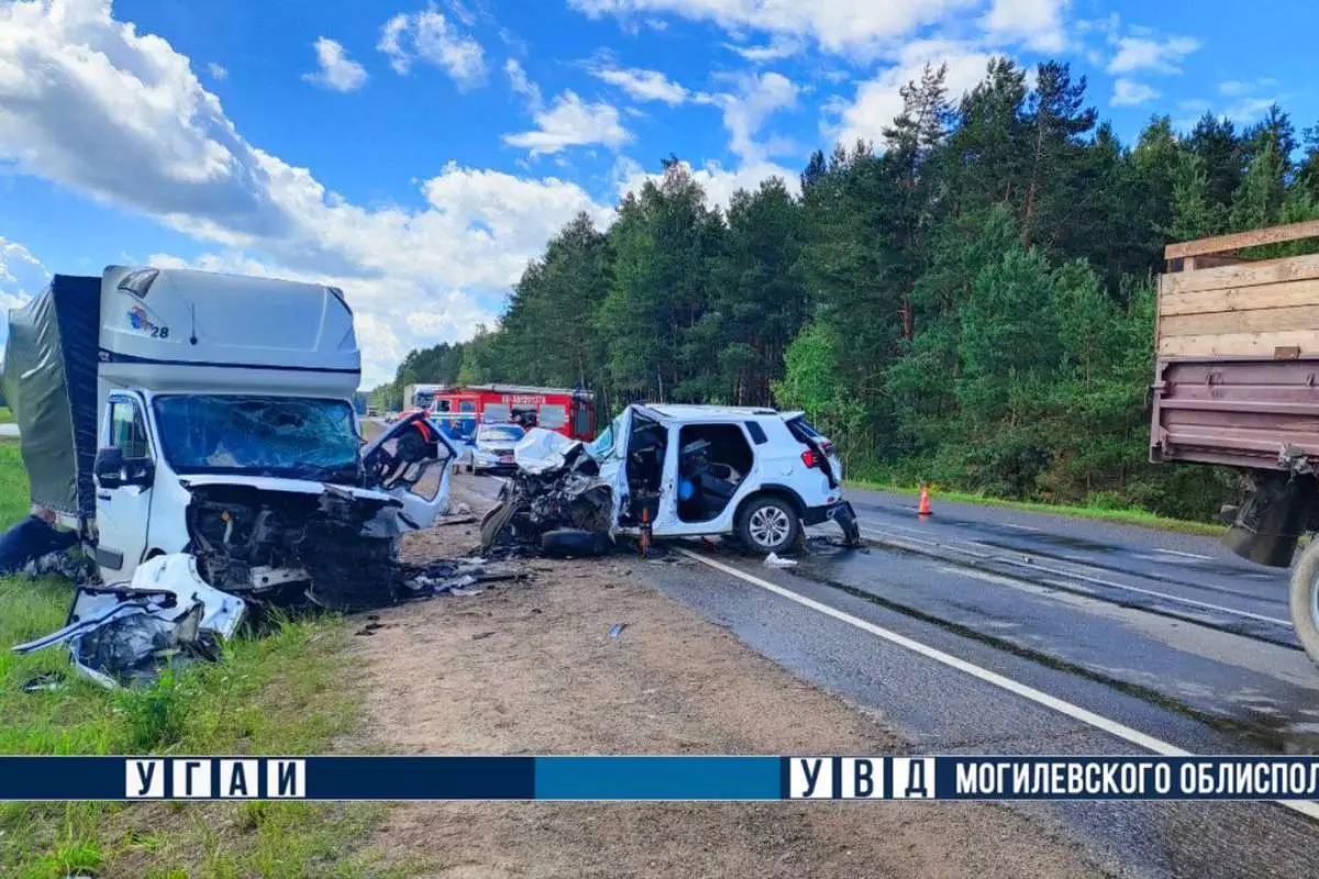 Водитель и пассажир Chery пострадали в аварии в Чаусском районе