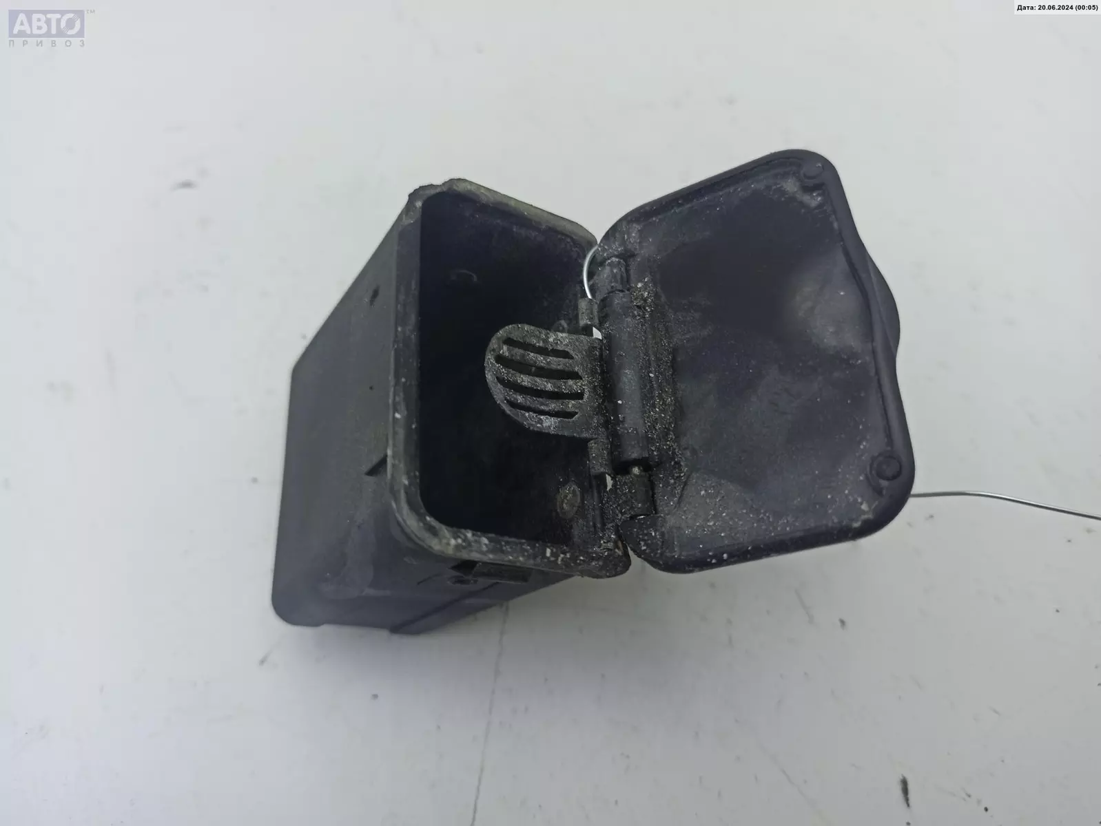 Пепельница к Opel Zafira 2000