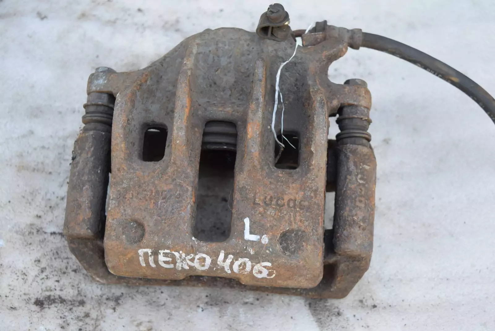 Суппорт передний левый к Peugeot 406 1998