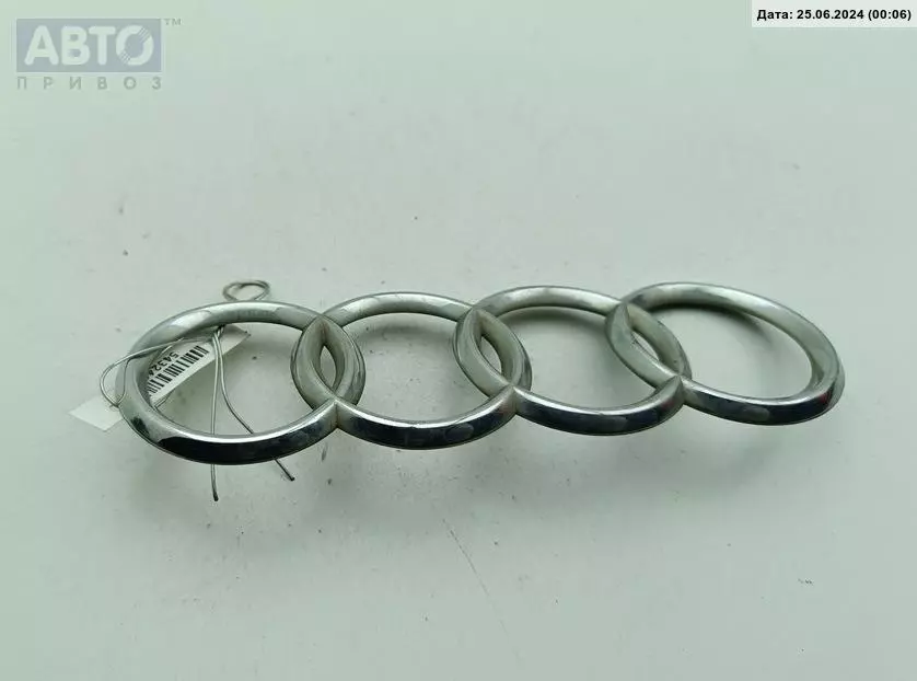 Эмблема к Audi A4 1996