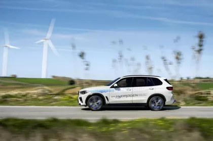 BMW не определилась с планами по запуску автомобилей на водороде из-за низкого спроса