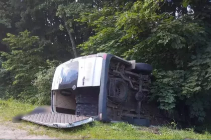 Смертельная авария в Новогрудском районе: микроавтобус сбил гужевую повозку