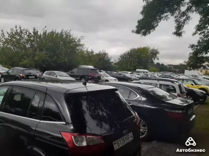 «Наглые водители делают это где попало»: жители Гродно – о городских парковках