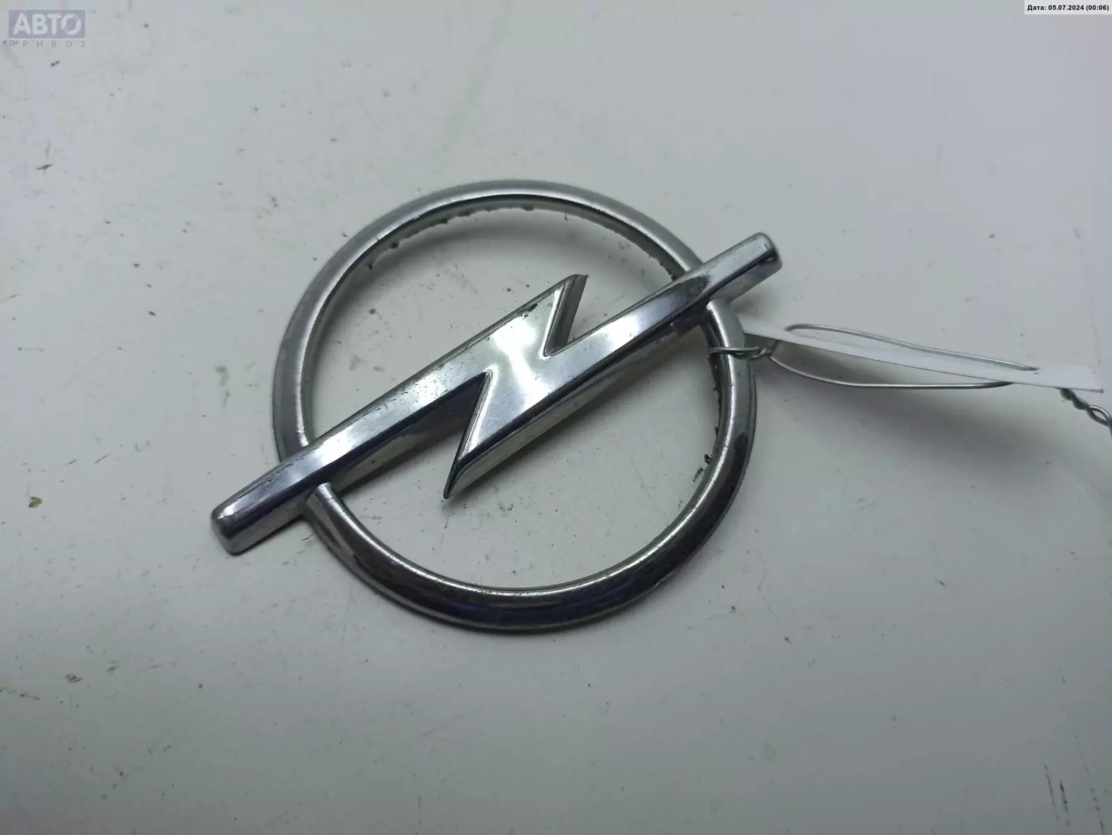 Эмблема к Opel Zafira 2000