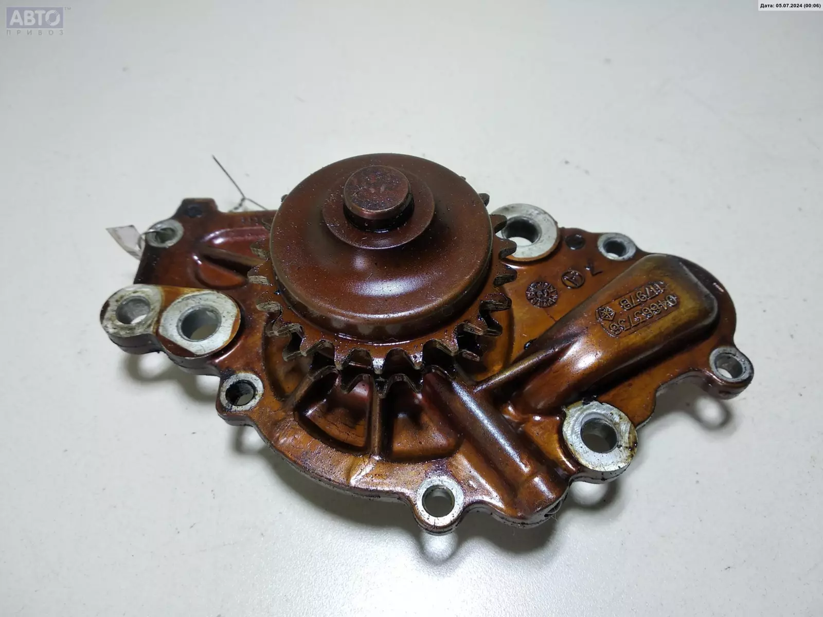 Помпа к Chrysler Sebring 2001