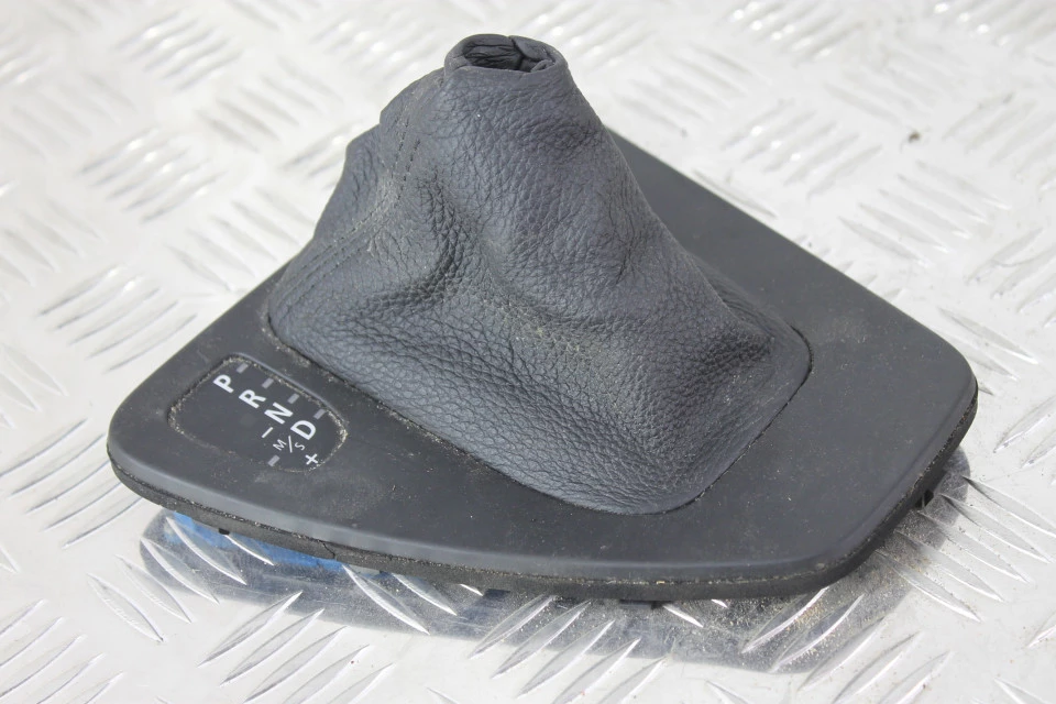 Чехол рычага КПП к BMW 3 series 2010