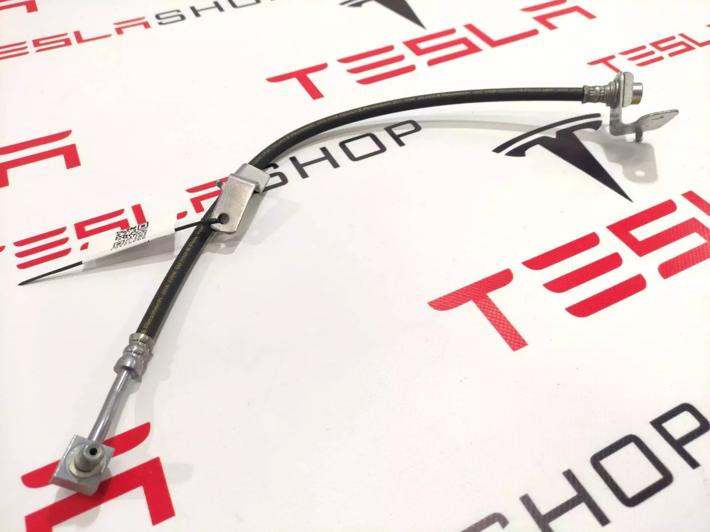 Шланг тормозной к Tesla Model 3 2019