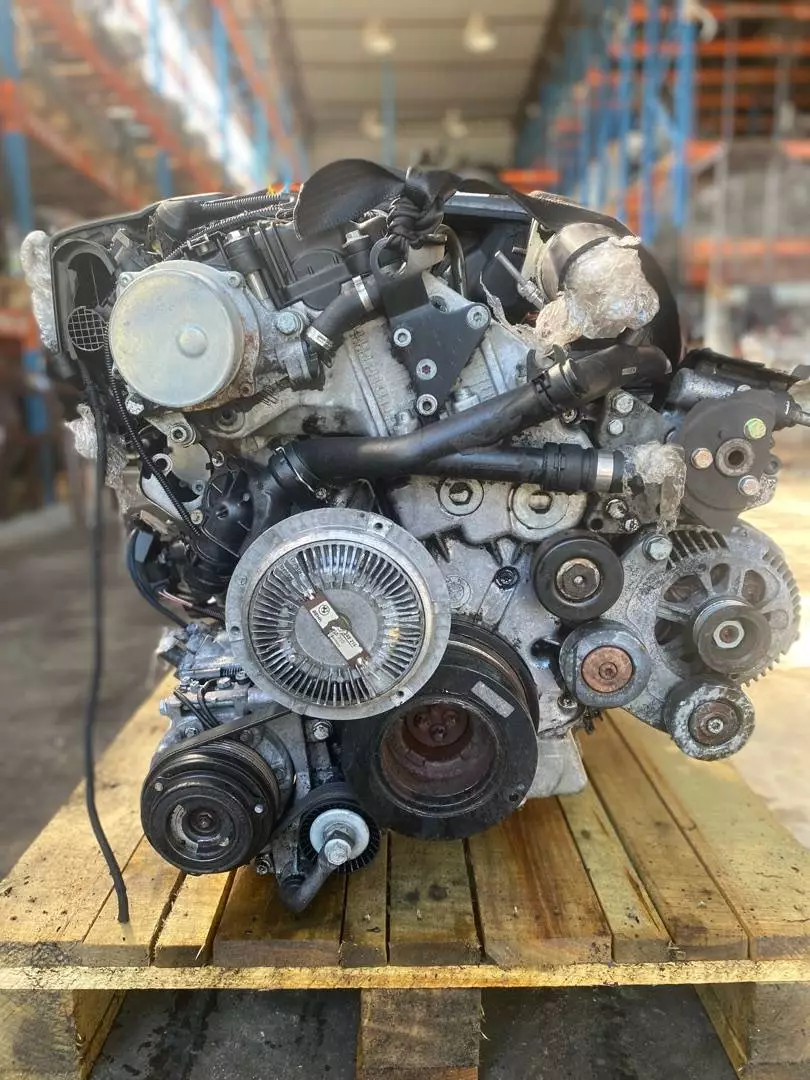 Двигатель к BMW  2002