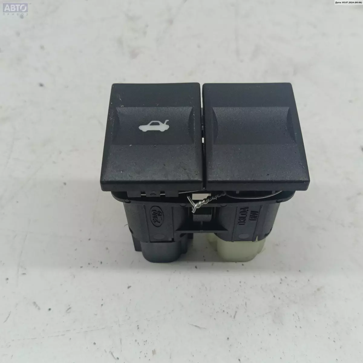 Кнопка  к Ford Mondeo 2001