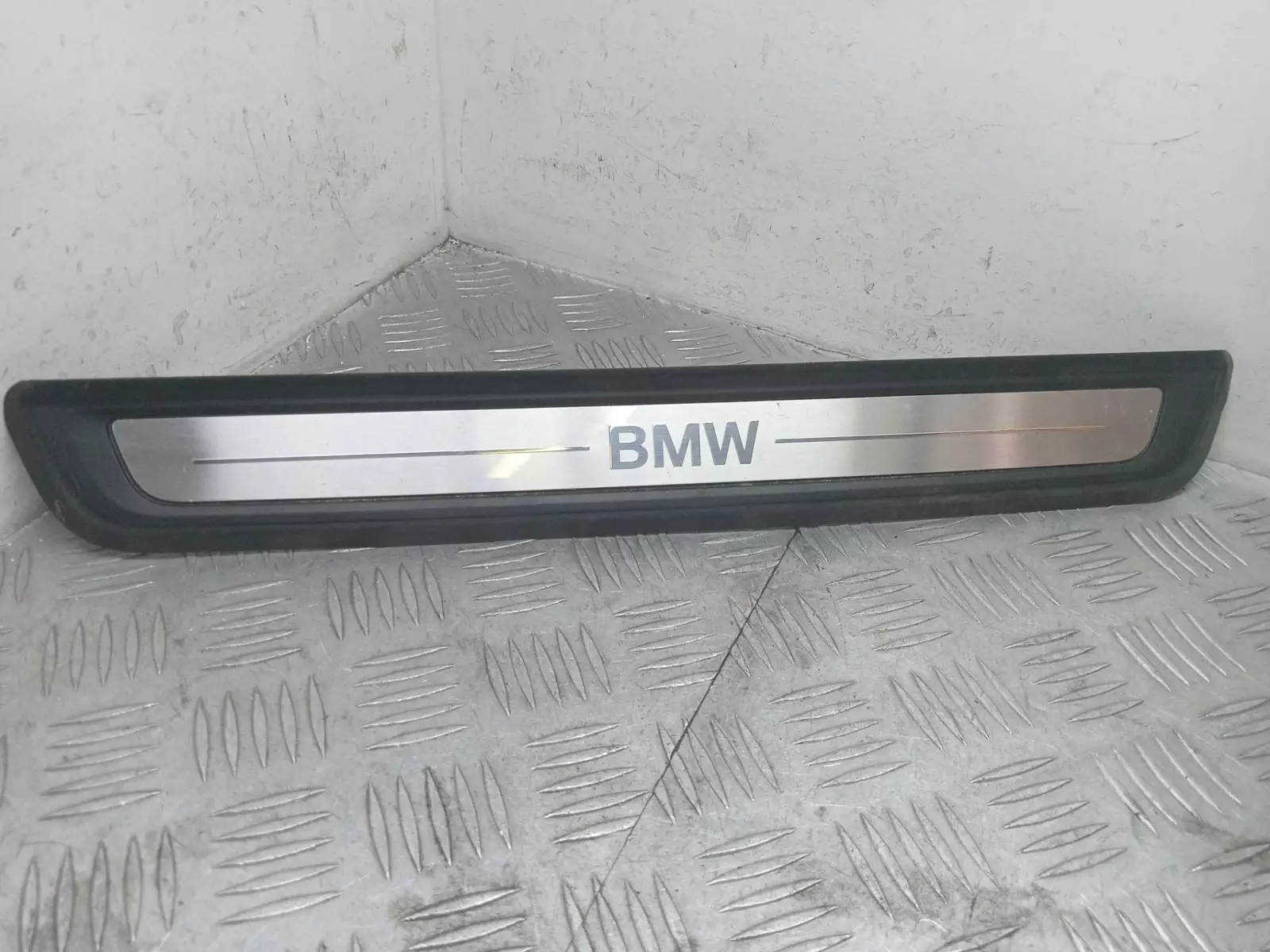 Накладка к BMW 3 series 2021