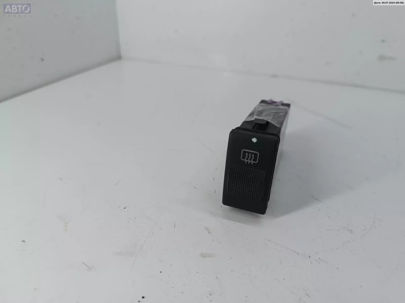 Кнопка  к Audi A4 1997