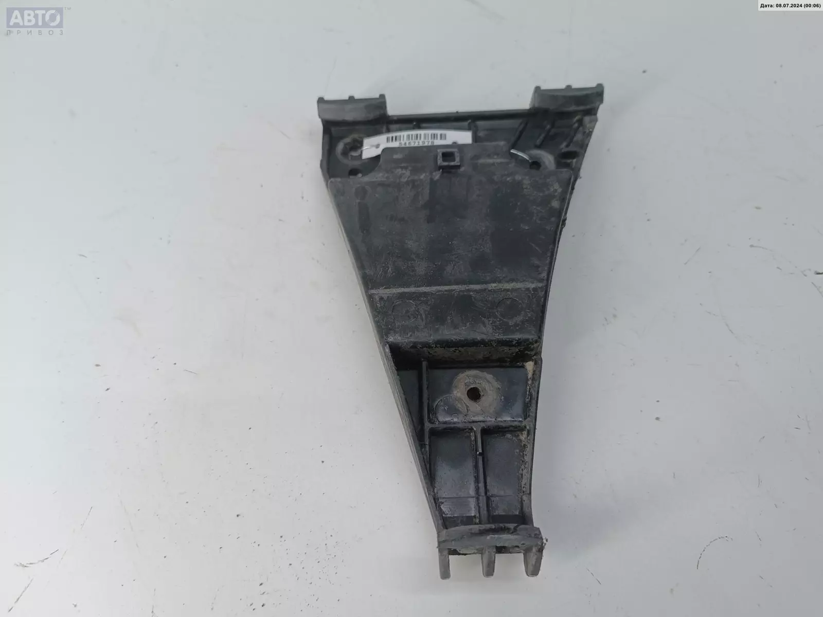 Кронштейн крыла  к Audi A4 1997