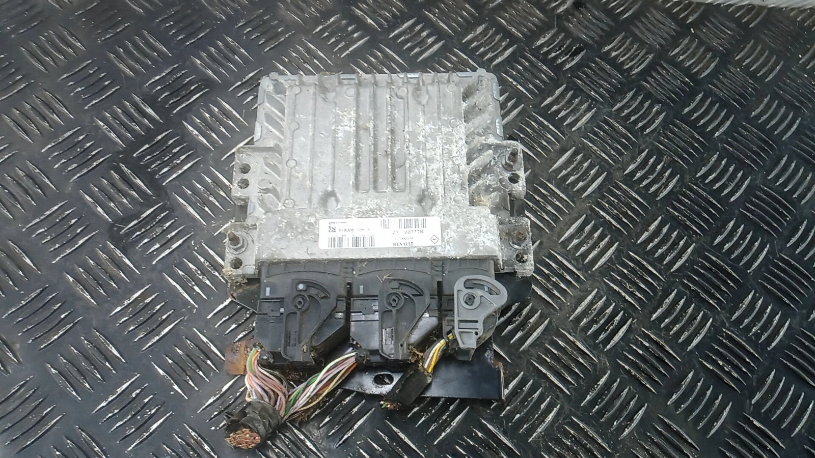Блок управления двигателем к Renault Fluence 2010
