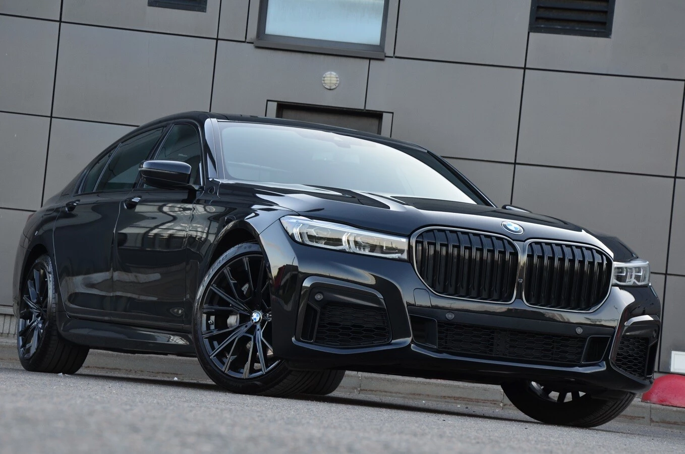 BMW 7 series VI (G11/G12) Рестайлинг, 2022