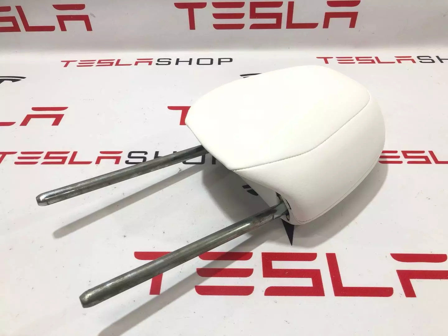 Подголовники к Tesla Model 3 2019