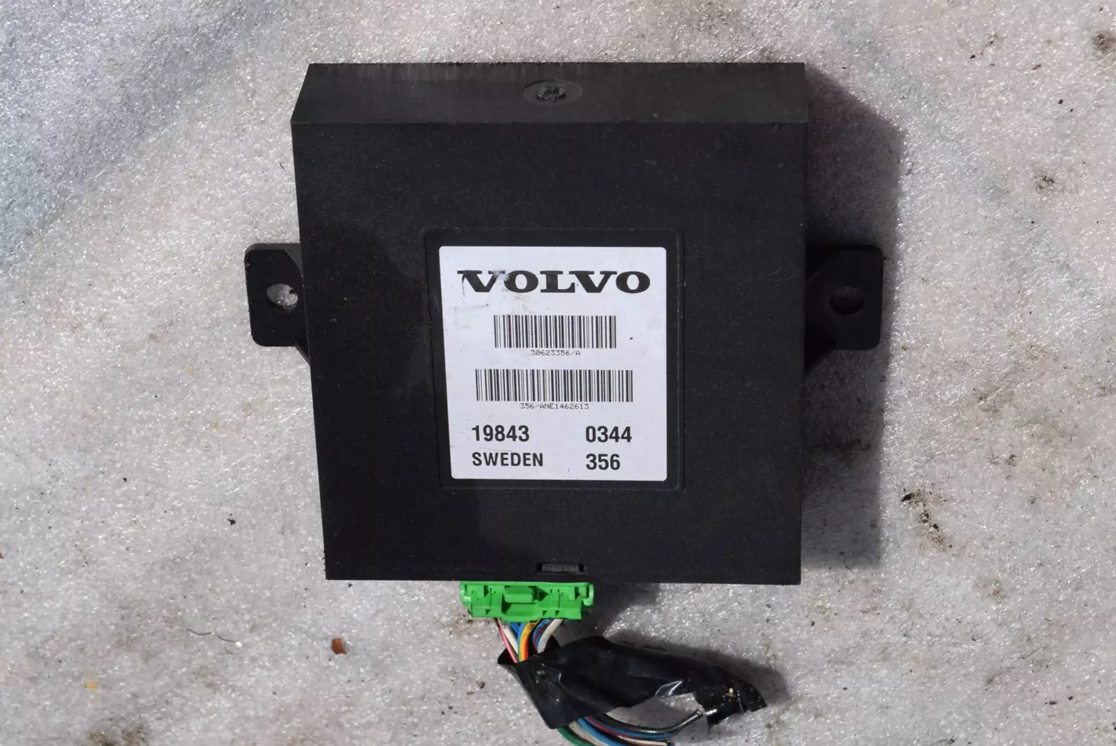 Блок управления форсунками к Volvo V40 2004