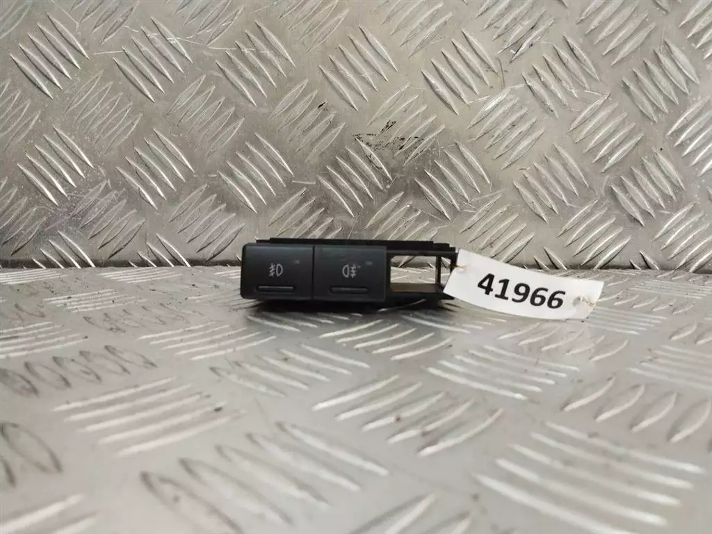 Кнопка противотуманных фар к Audi A4 1998