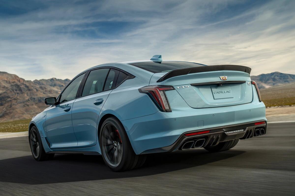 Больше драйва! Седану Cadillac CT5-V Blackwing добавят «перчинки»