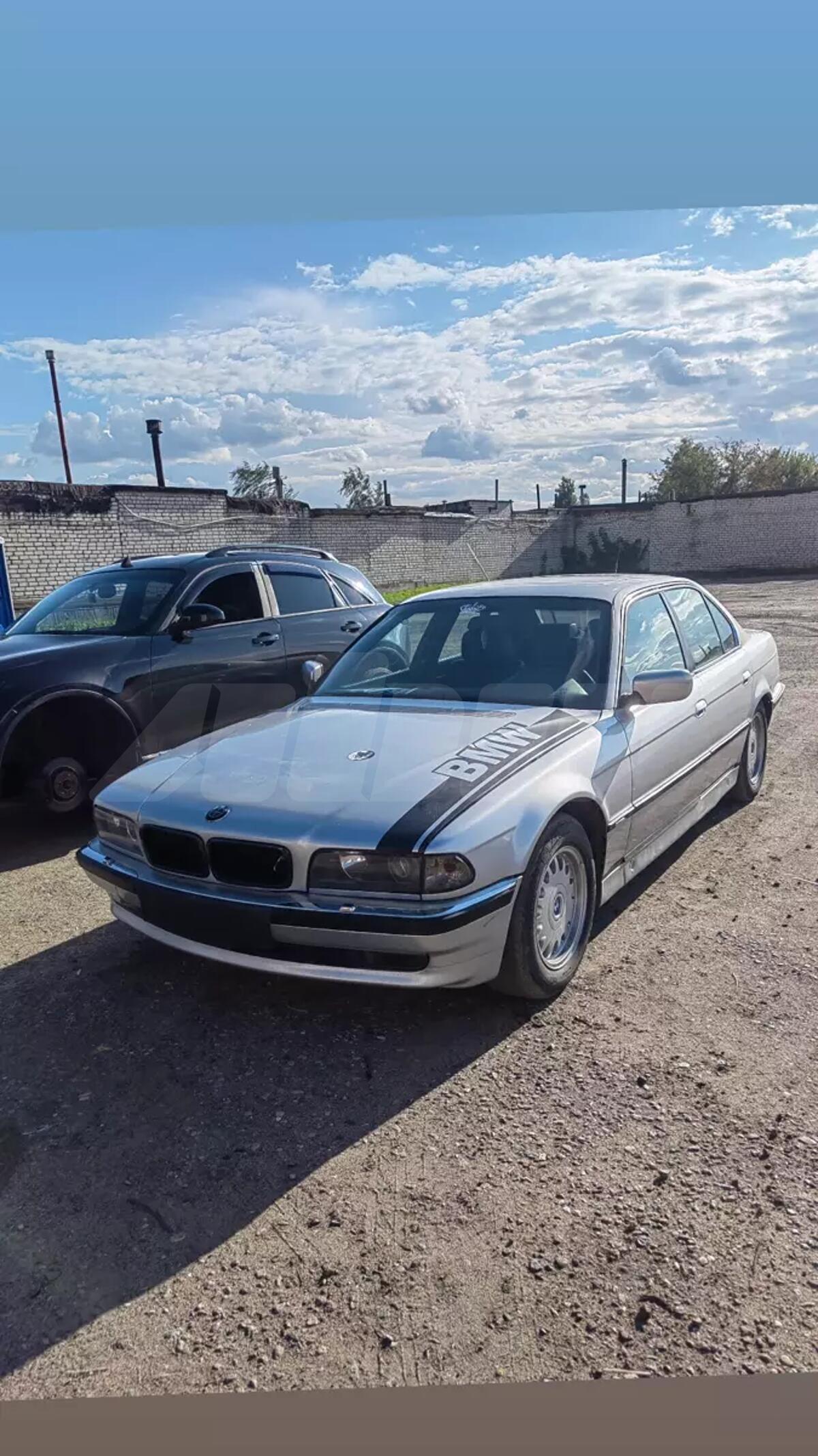BMW 7 series III (E38), 1995