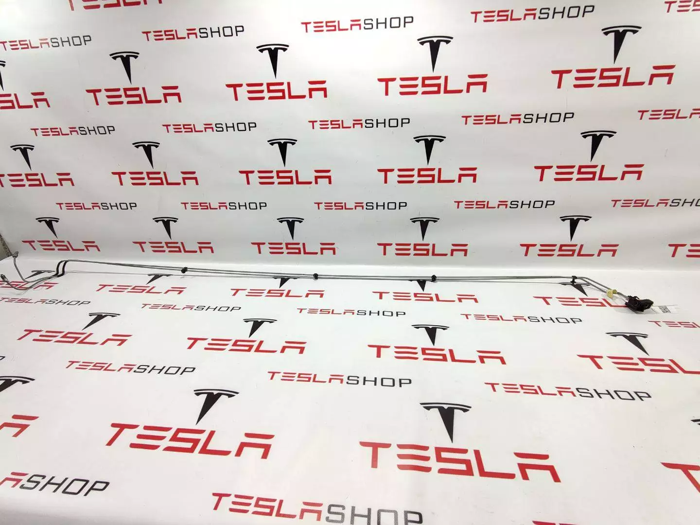 Шланг тормозной к Tesla Model 3 2019