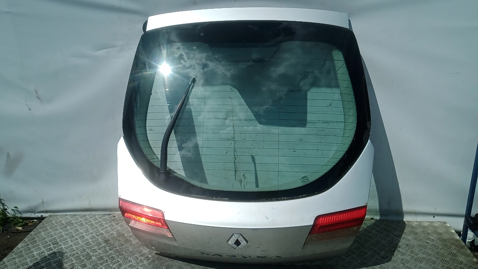 Замок двери к Renault Laguna 2008