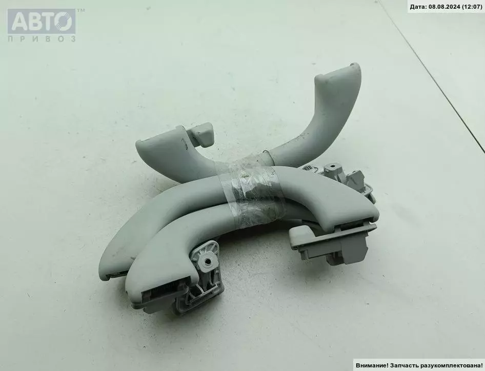 Ручка потолочная к Volkswagen Golf 2010