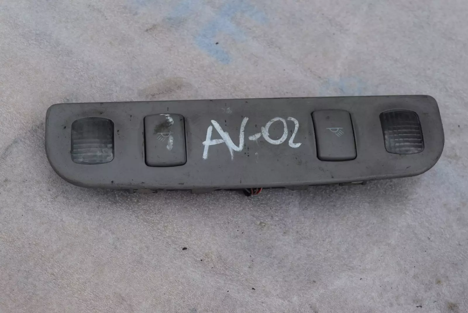Фонарь салона (плафон) к Audi A4 2003