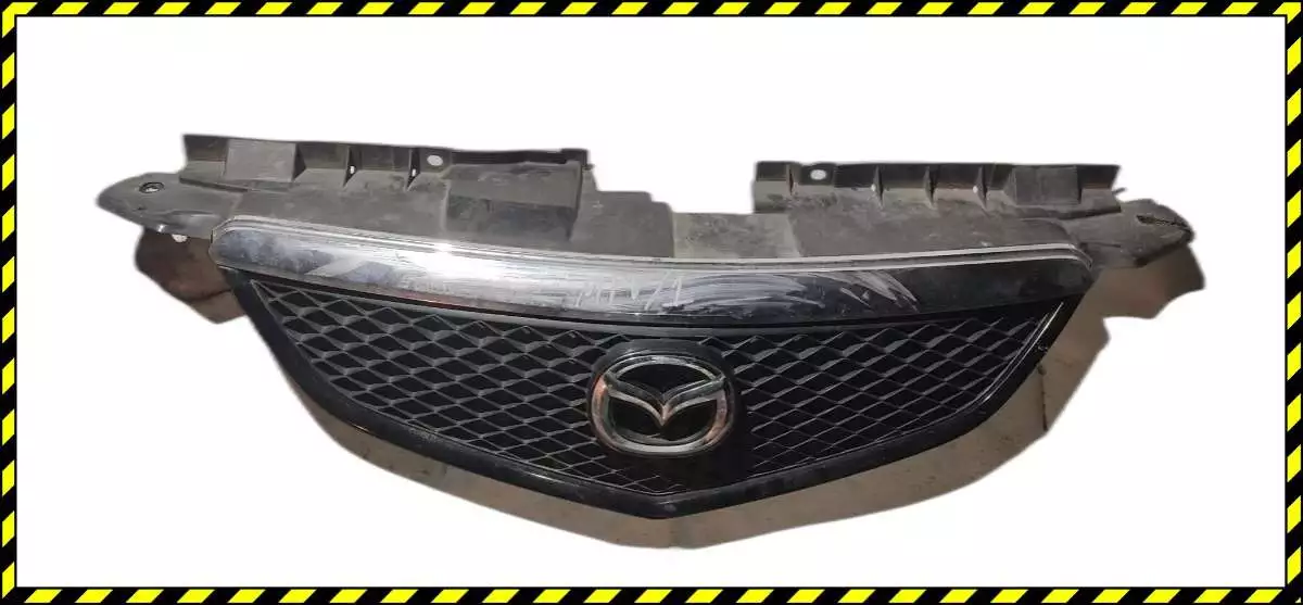 Решетка радиатора к Mazda MPV 2000