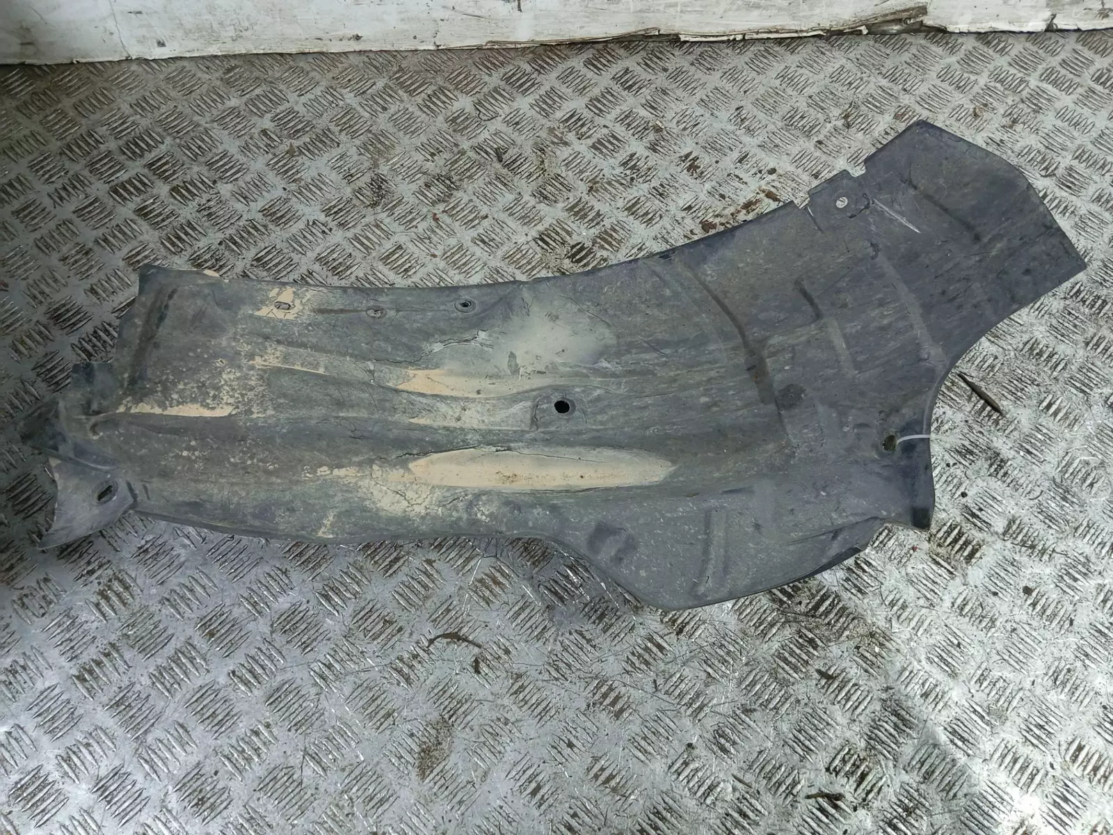 Защита арок передняя правая (подкрылок) к Mazda 6 2009