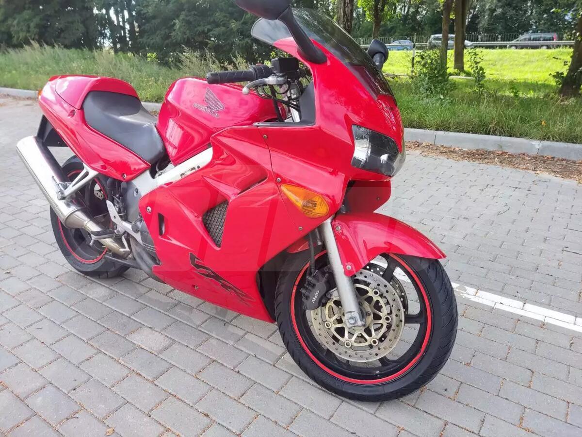 Honda VFR 800, 1998