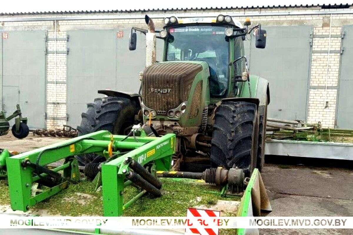 Механизатору доверили трактор Fendt, а он сливал с него топливо