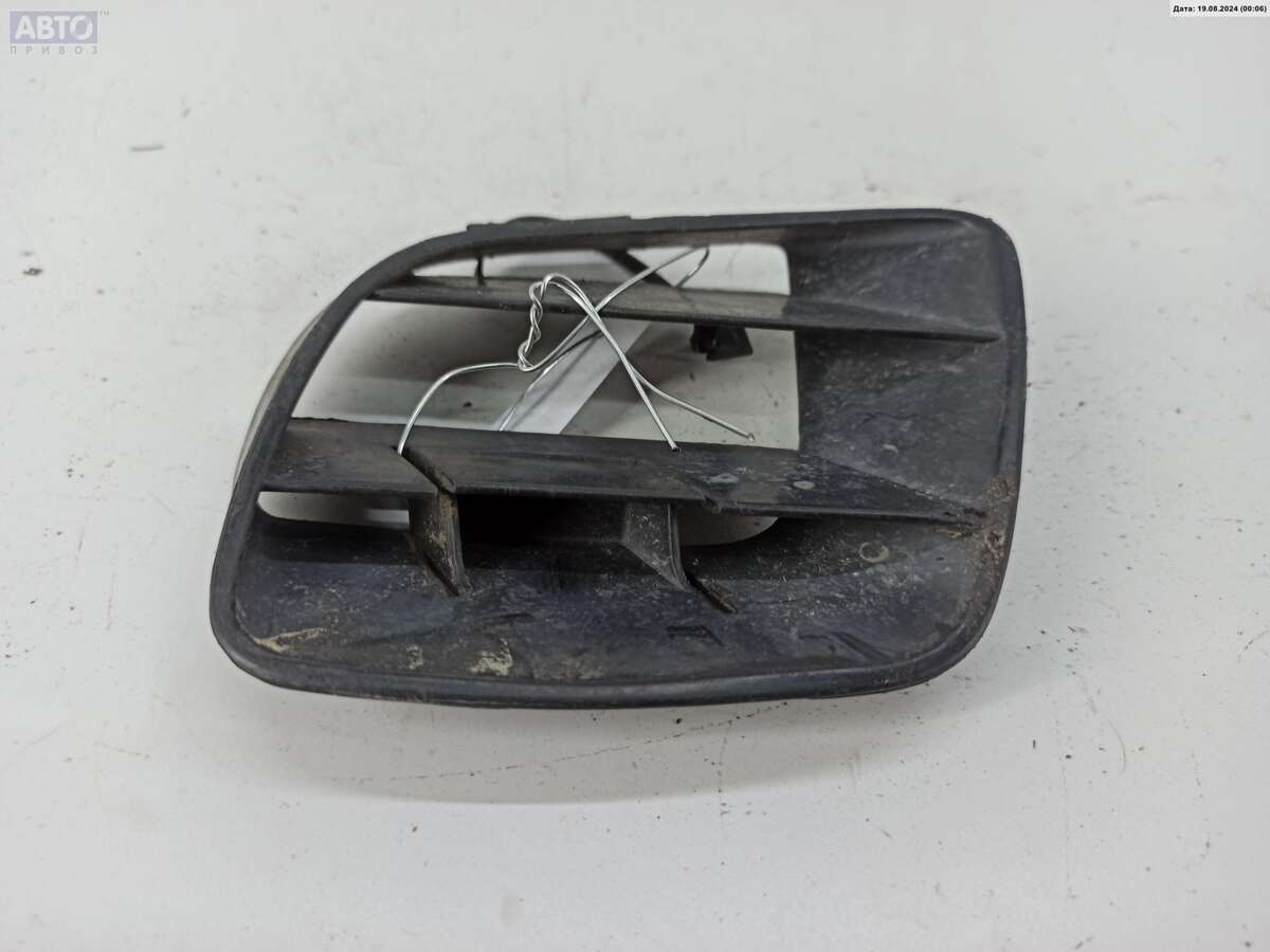 Решетка бампера к Audi 80 1990