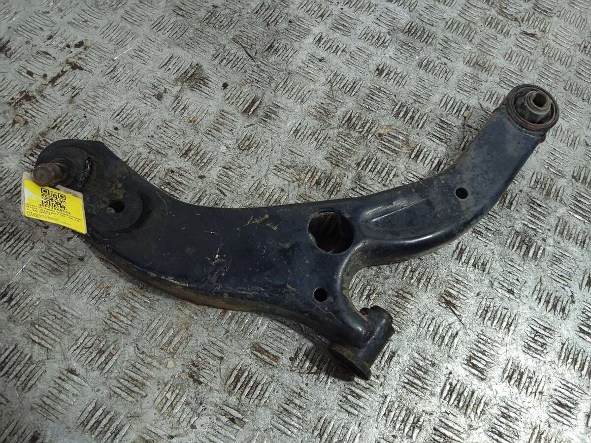 Рычаг передний правый к Mazda 323 2002