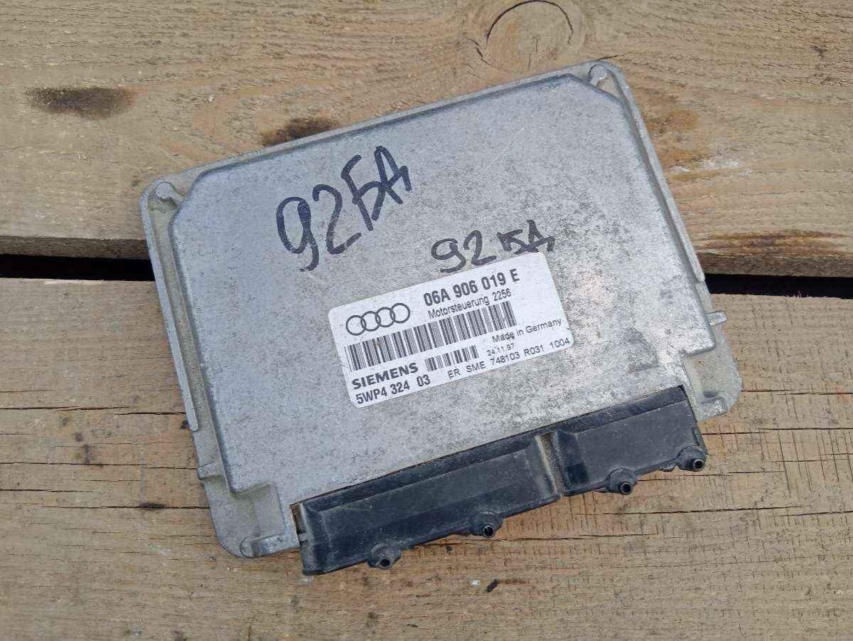 Блок управления двигателем к Audi A3 1999