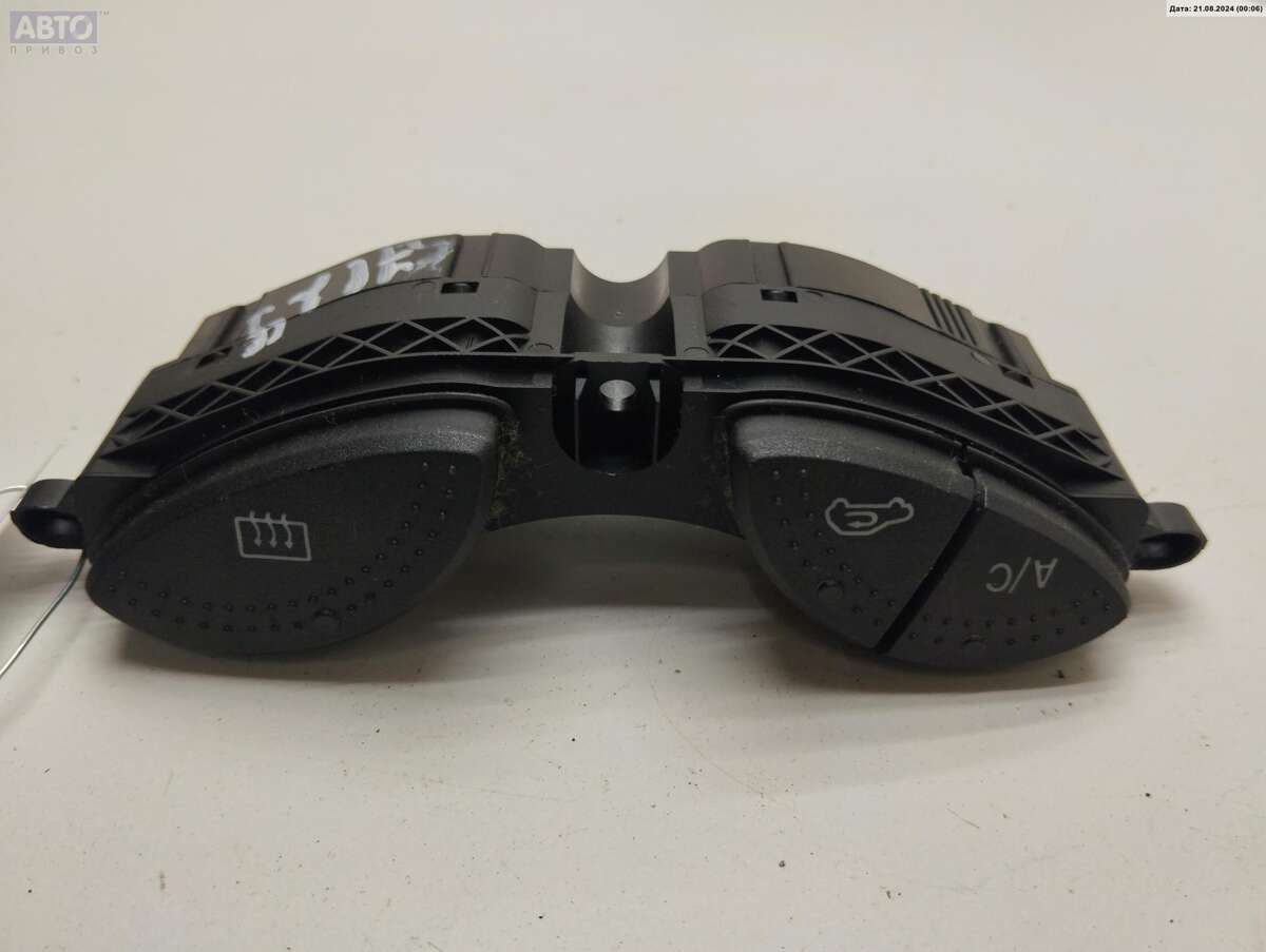 Кнопка  к Ford Focus 2002