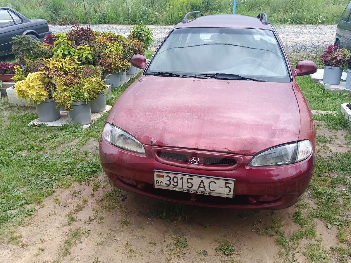 Hyundai Lantra II, 1996