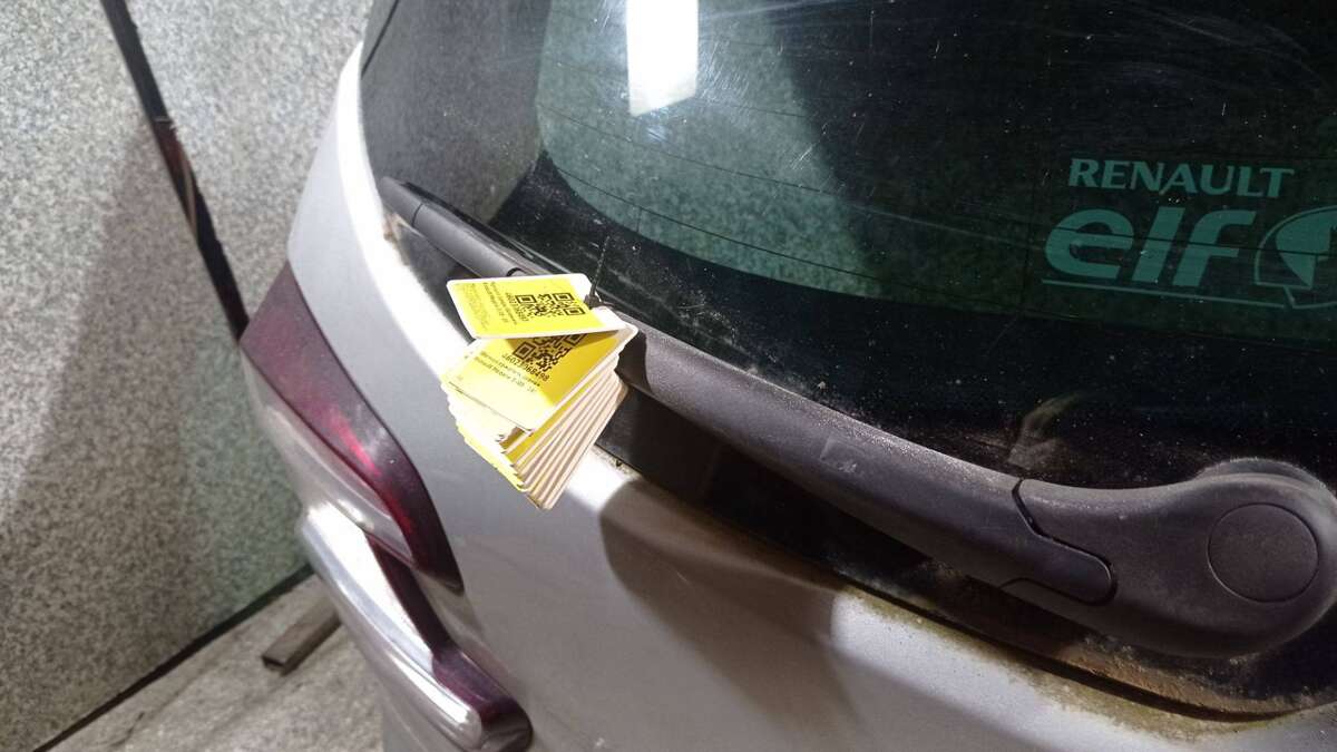 Щеткодержатель задний к Renault Megane 2011