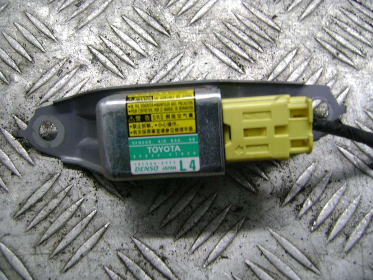 Датчик удара к Toyota Prius 2005