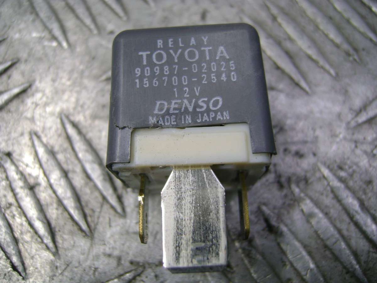 Реле (прочие) к Toyota Prius 2005