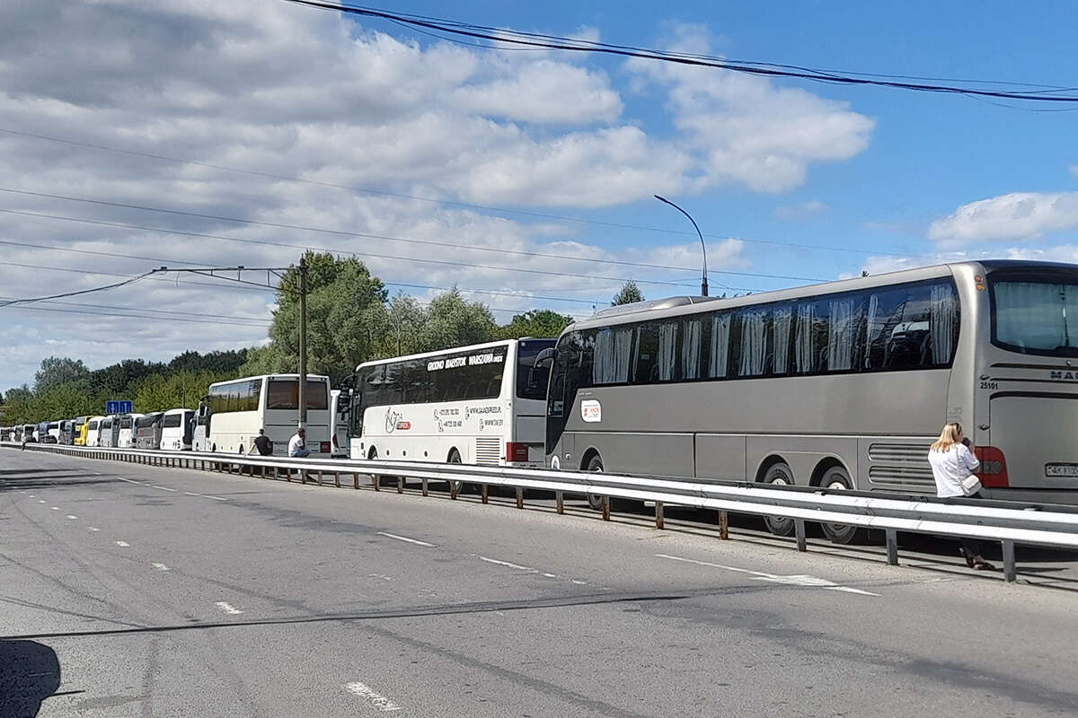 Очередь на границе: в Бресте – более 70 автобусов и 450 легковушек