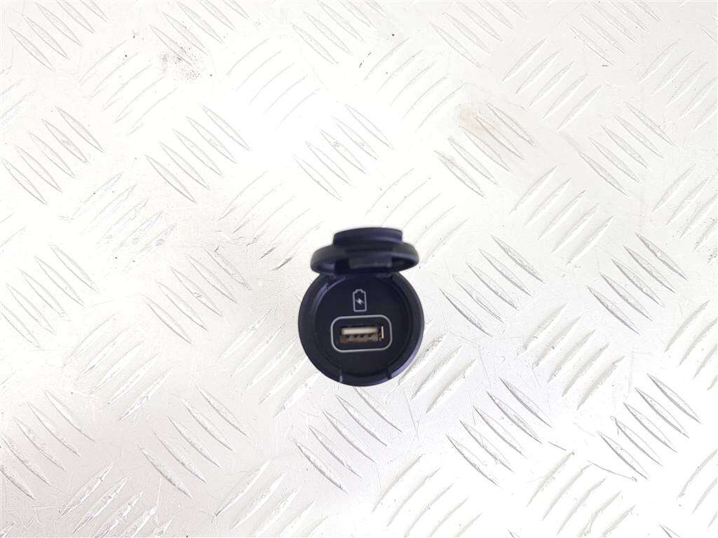Разъем AUX / USB к Hyundai Santa Fe 2021